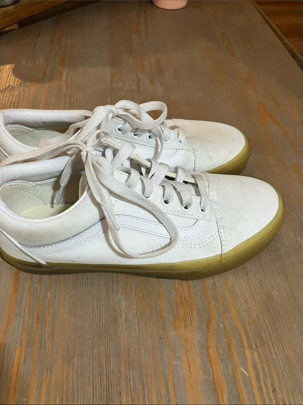 Vans Women's White Canvas Low-Top Sneakers with Gum Sole